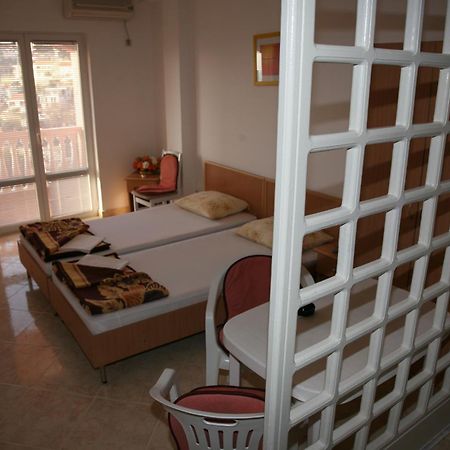 Omega Apartments Ulcinj Exteriör bild