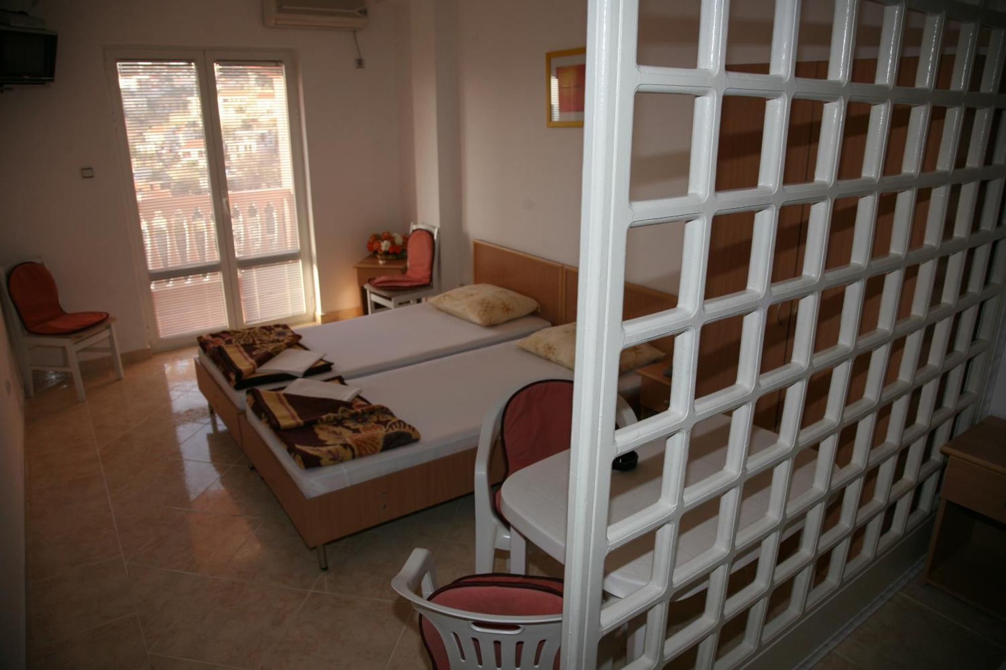 Omega Apartments Ulcinj Exteriör bild